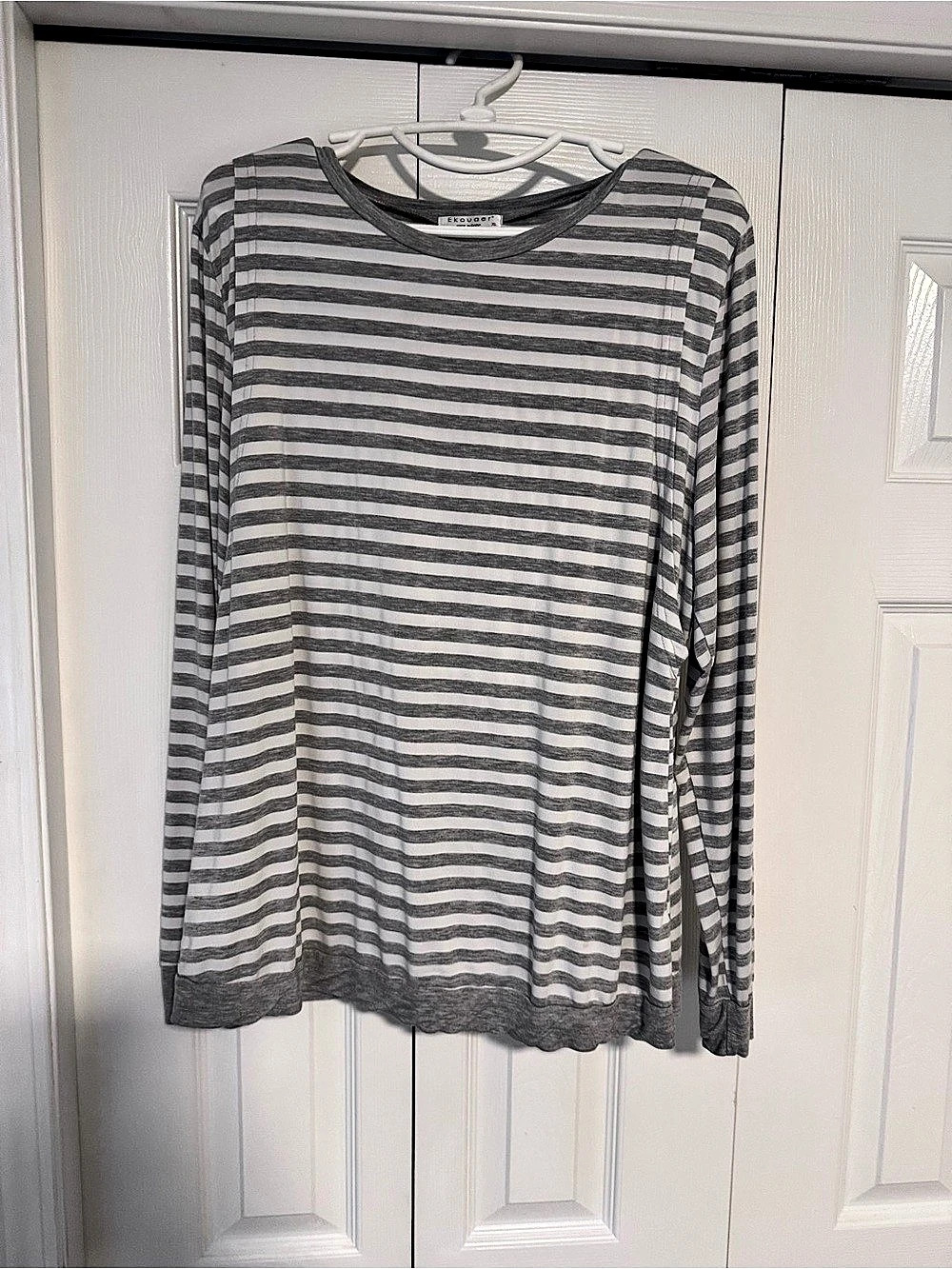 Ekouaer Long Sleeve Striped Maternity Nursing Top Gray & White XL